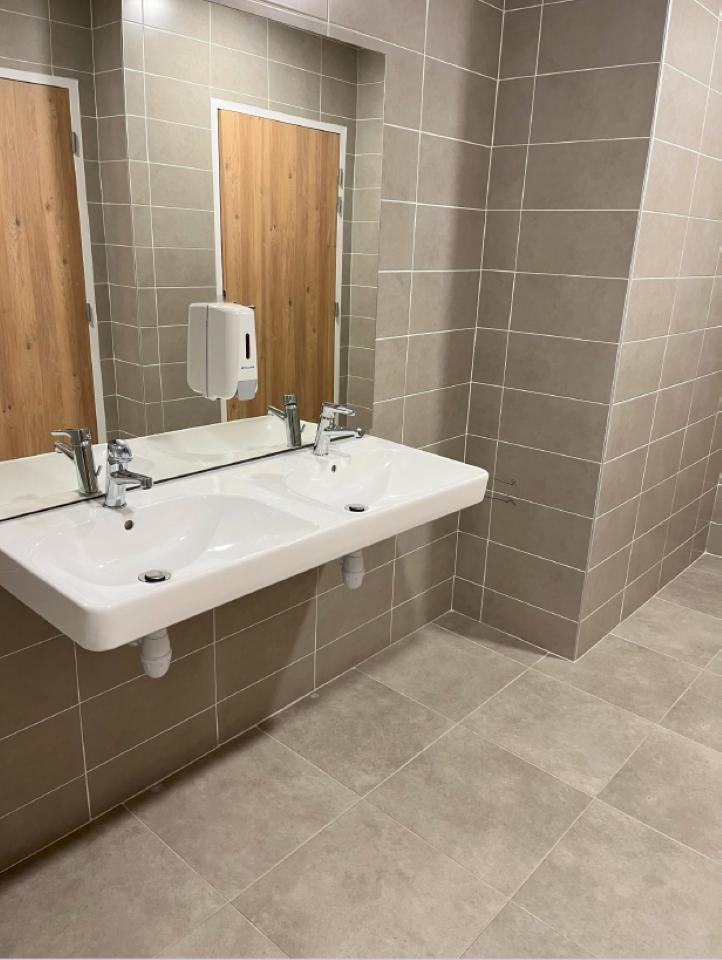 Bureau Saint-Priest 326m² Vente bureau Saint-Priest Rhône OVBUR2118045 9